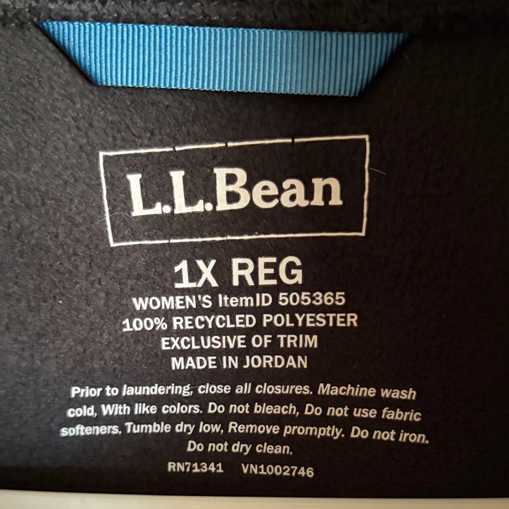 L.L. Bean Black Plush Full-Zip Fleece - Picture 2 of 7